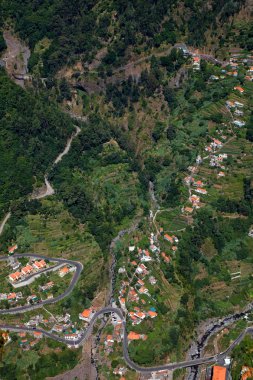 küçük köy Curral das Freiras, görüntülemek yukarıdan, Madeira Adası'nda Portekiz