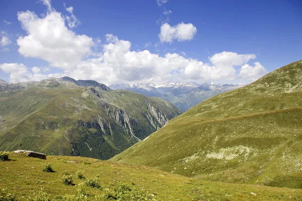 Landschap in de Zwitserse Alpen, Zwitserse Bern; Zwitserland — Stockfoto