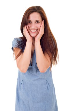 Genç, sıradan, güzel bir kadın, beyazlar içinde.