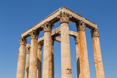 Olympian Zeus Tapınağı, Atina, Yunanistan. Atina 'nın ünlü bir turizm merkezi.