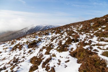 Anu 'nun Papaları' nda Kar, Co Kerry, İrlanda