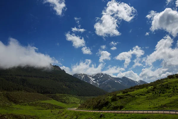 Paesaggio Montano Nel Parco Nazionale Picos Europa Spagna Asturie Neve — Foto Stock