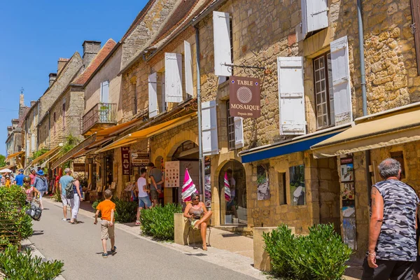 Domme Francie Turisté Navštíví Středověké Město Domme Dordogne Francie — Stock fotografie