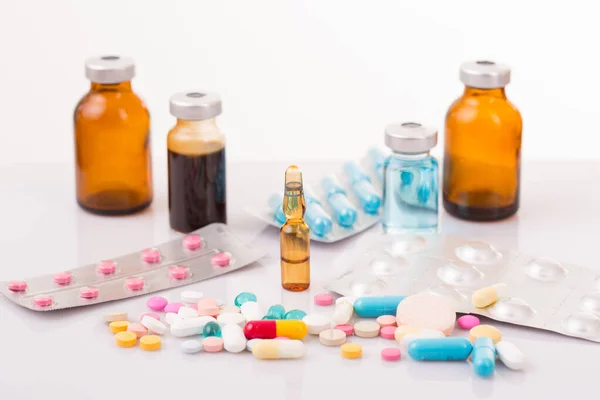 Píldoras Diferentes Tabletas Cápsulas Montón Mezcla Medicamentos Terapia —  Fotos de Stock