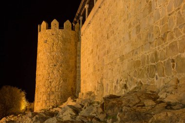Geceleri Avila duvarları, Kastilya ve Leon, İspanya
