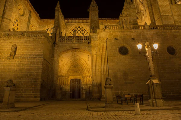 Escena Nocturna Famosa Catedral Ávila Castilla León España —  Fotos de Stock