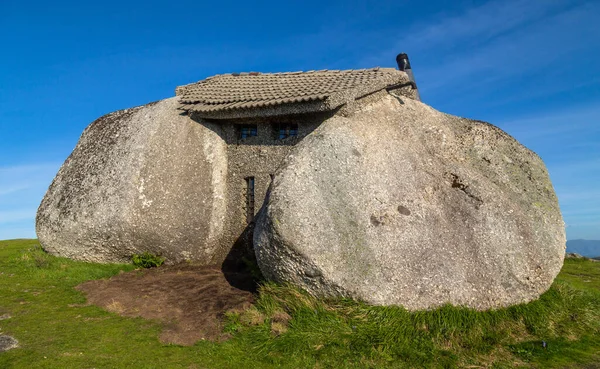 Casa Penedo House Built Huge Rocks Top Mountain Fafe Portugal — Stock Photo, Image