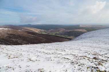 Anu 'nun Papaları' nda Kar, Co Kerry, İrlanda