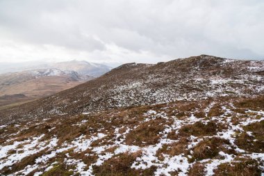 Anu 'nun Papaları' nda Kar, Co Kerry, İrlanda