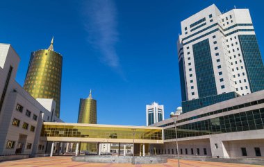 Nur-Sultan, Kazakistan - Nurzhol bulvarındaki modern ofis binaları, Nur-Sultan, Astana; Kazakistan