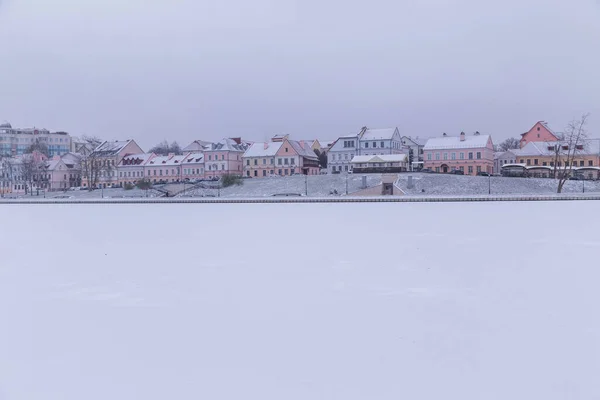 Minsk Bielorrússia Subúrbio Nemigatrinity Paisagem Urbana Banco Rio Svislach Centro — Fotografia de Stock