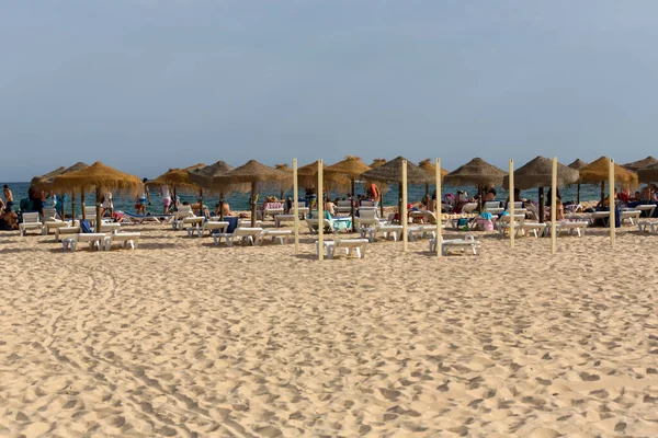 Manta Rota Portogallo Persone Alla Famosa Spiaggia Manta Rota Algarve — Foto Stock