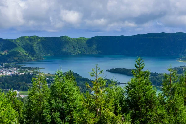 Γραφική Θέα Της Λίμνης Sete Cidades Μιας Ηφαιστειακής Λίμνης Κρατήρα — Φωτογραφία Αρχείου