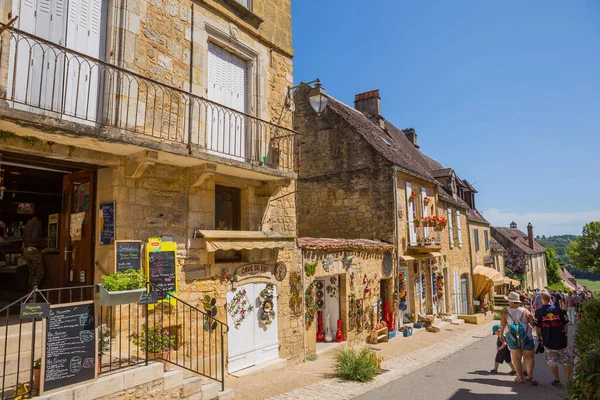 Domme Francie Turisté Navštíví Středověké Město Domme Dordogne Francie — Stock fotografie