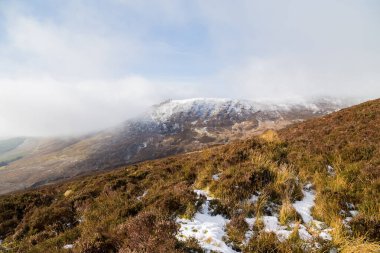 Anu 'nun Papaları' nda Kar, Co Kerry, İrlanda