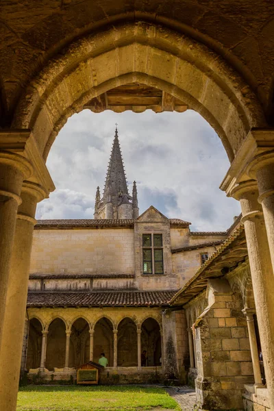 Saint Emilion Franciaország Emberek Látogató Szent Emilion Ősi Gótikus Templom — Stock Fotó