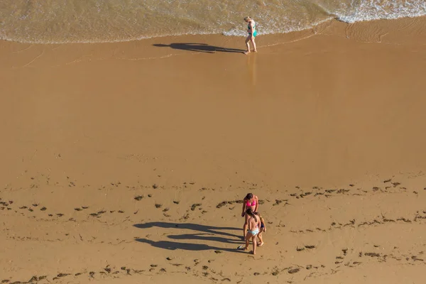 Albufeira Portugal Emberek Híres Strand Praia Felesia Albufeira Strand Része — Stock Fotó