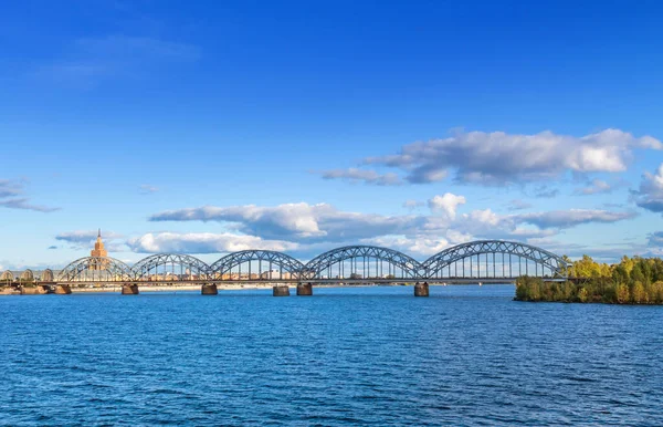 Blick Auf Die Eisenbahnbrücke Über Die Daugava Riga Lettland — Stockfoto