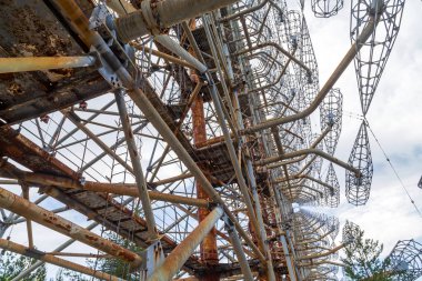 Çernobil Yasak Bölge, Ukrayna 'da eski askeri Duga radar sistemi.