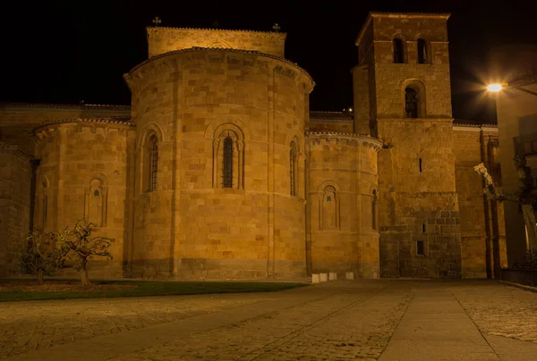 Vista Noturna Antiga Igreja San Pedro Ávila Espanha — Fotografia de Stock