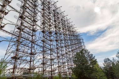Çernobil Yasak Bölge, Ukrayna 'da eski askeri Duga radar sistemi.