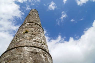 Glendalough Manastırı 'ndaki eski kilise, İrlanda