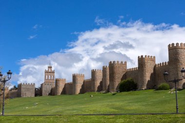Avila, Kastilya ve Leon 'un antik tahkimatı, İspanya