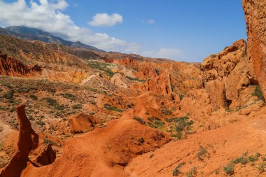 Kırgızistan 'da yedi boğa ve kırık kalp, Kırgızistan' da Jeti Oğuz kanyonu, Issyk-Kul bölgesi, Orta Asya