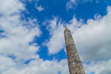 Glendalough Manastırı 'ndaki eski kilise, İrlanda