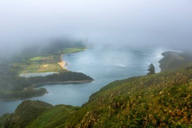 Lagoa do Fogo 'nun güzel manzarası, Sao Miguel Adası, Azores, Portekiz