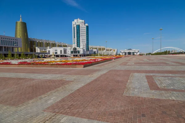 Nur-Sultan, Kazakistan - Nurzhol bulvarındaki modern ofis binaları, Nur-Sultan, Astana; Kazakistan