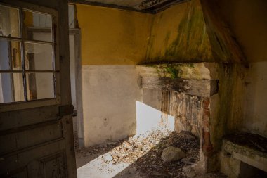 Alentejo 'daki bir çiftlik evinin kalıntıları. Portekiz