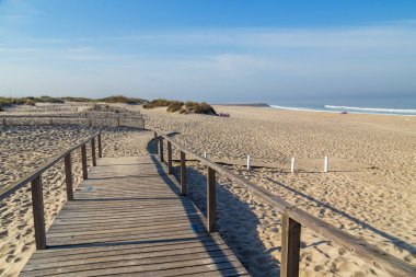 Portekiz, Aveiro yakınlarında güzel boş bir sahil.