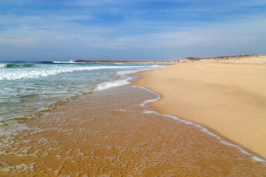 Portekiz, Aveiro yakınlarında güzel boş bir sahil.