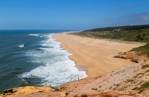 Hermosa Playa Vacía Cerca Sao Martinho Porto Portugal —  Fotos de Stock