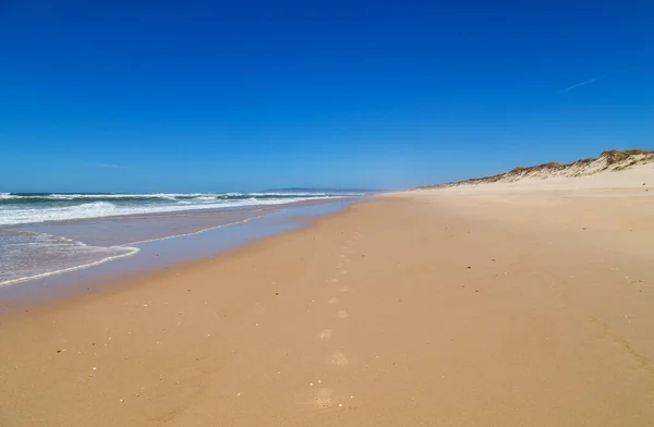 Bela Praia Vazia Perto São Martinho Porto Portugal — Fotografia de Stock