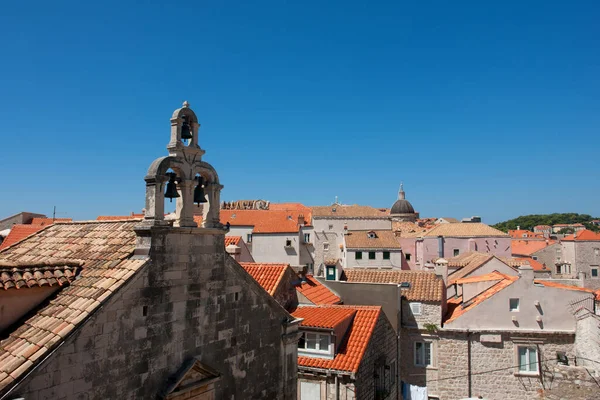Hırvatistan 'ın Dubrovnik kentindeki eski kilise ve tarihi binalara