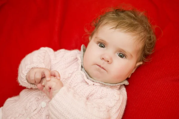 Retrato de bebé joven — Foto de Stock