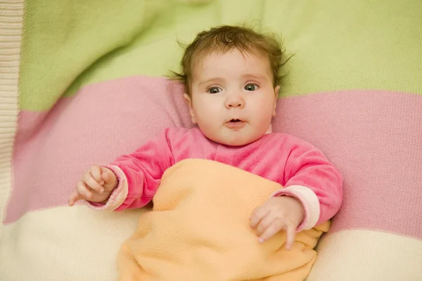 Retrato de bebê jovem — Fotografia de Stock