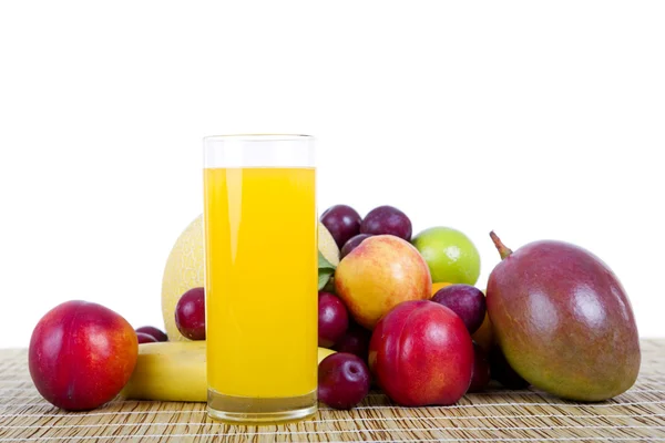 Frukt och juice — Stockfoto