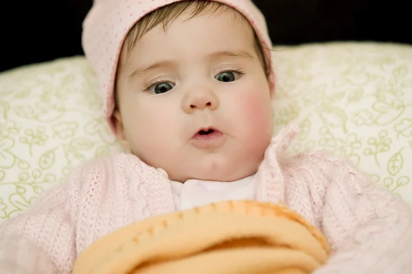 Retrato de bebê jovem — Fotografia de Stock