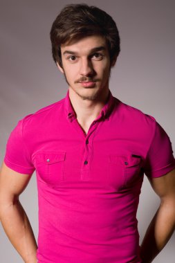 Genç adam.