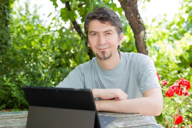Tabletli adam
