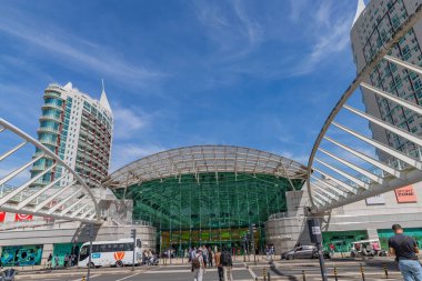 Lizbon, Portekiz: Milletler Parkı 'nda bulunan Oriente İstasyonu' nda (Gare do Oriente) modern mimari