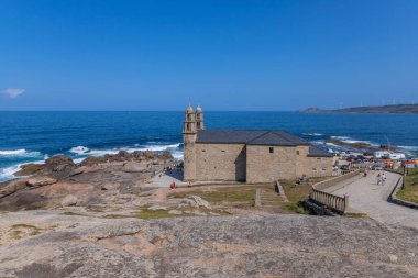 Muxia, A Coruna - İspanya: Atlantik kıyısındaki kayalıklarda Virxe de la Barca Sığınağı