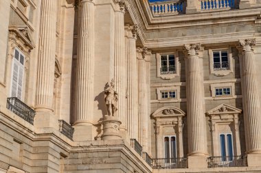 Madrid, İspanya: Madrid Kraliyet Sarayı (İspanyolca: 