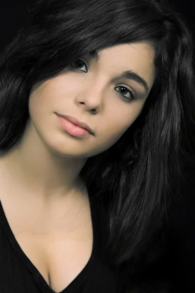 Young beautiful brunette portrait — Stock Photo, Image
