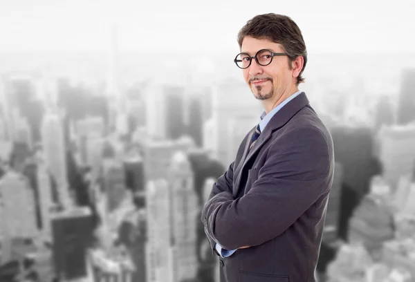 Joven hombre de negocios retrato en la oficina — Foto de Stock