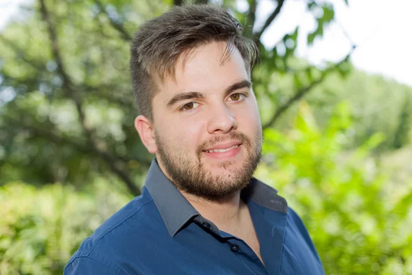 Happy young casual man outdoor portrait — Stock Photo, Image