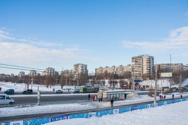 Perm, Oroszország, február, 06.2016: Téli utca-és városrészlet — Stock Fotó